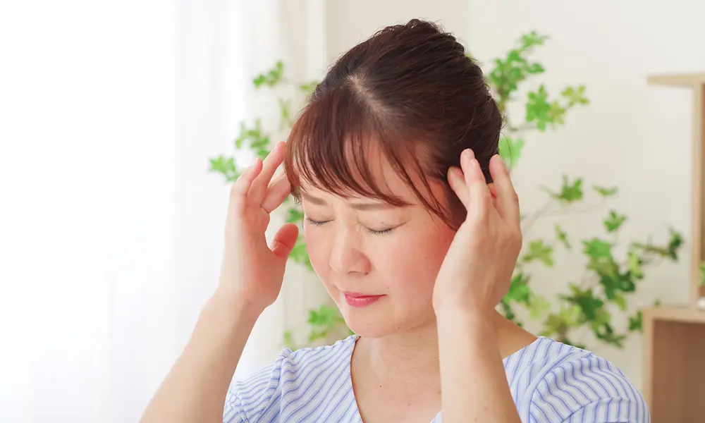 目の疲れを解消するツボ押し方法！