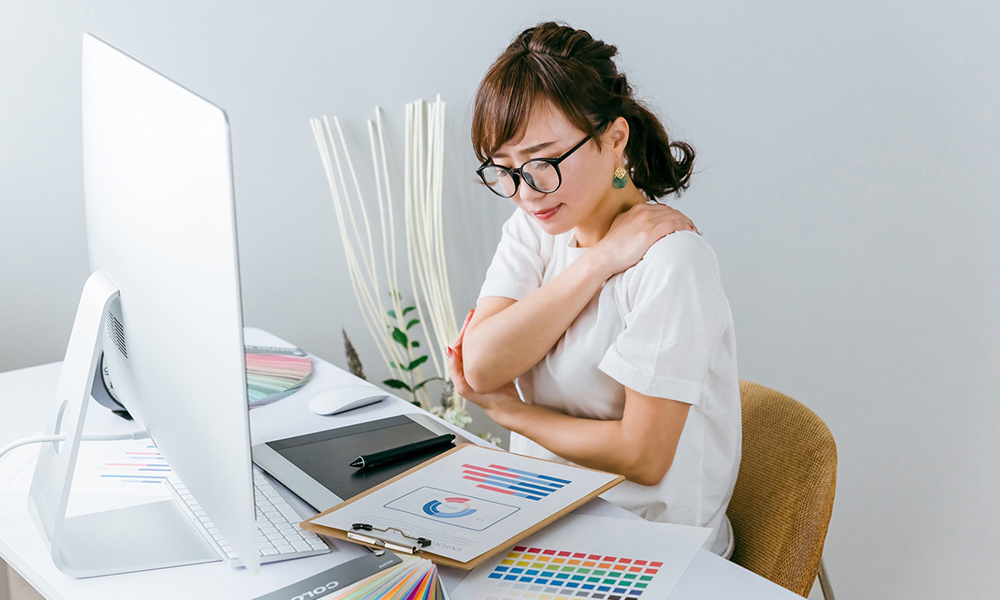 スマホ・PC疲れ対策におすすめ、簡単セルフケア!