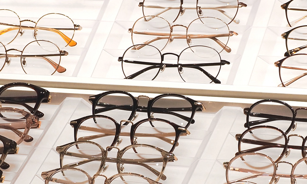 初めての老眼鏡にJINSをおすすめする理由