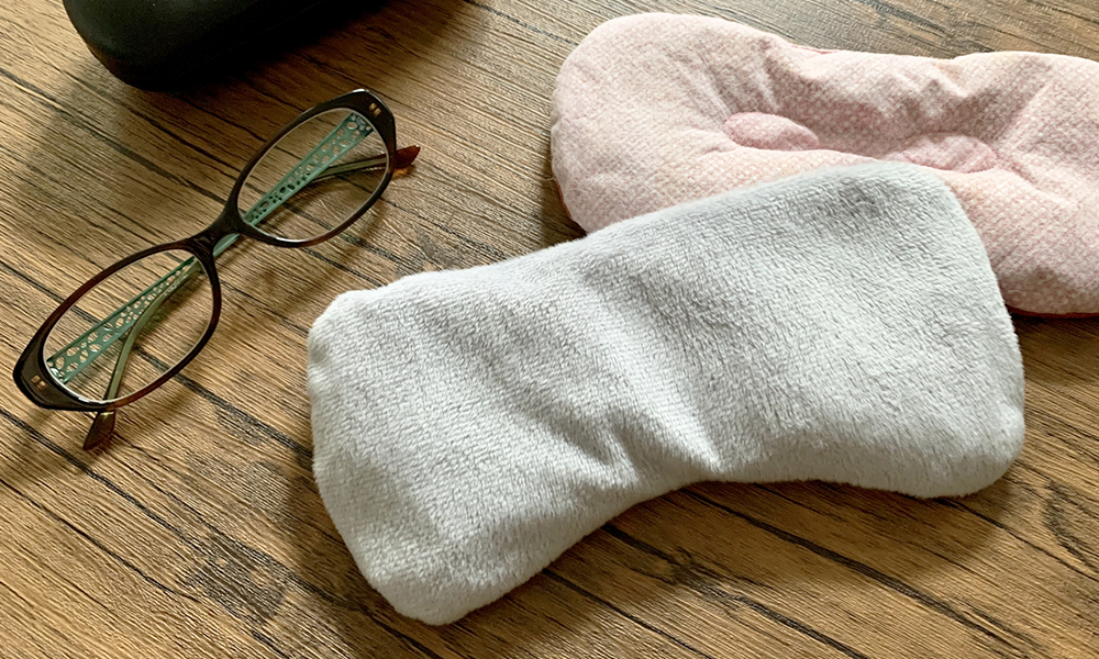 目の負担を和らげる便利グッズをご紹介!